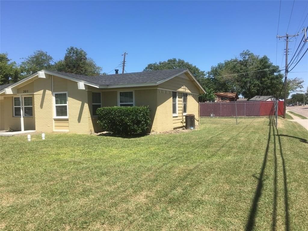 3601 Aloha Cir - Photo 3 of 22