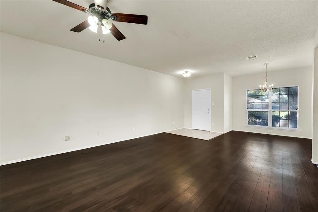 7601 Northpoint Drive - Photo 5 of 25