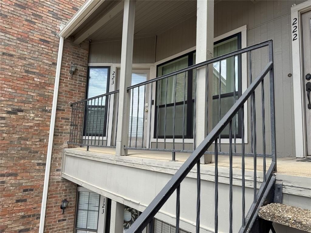 2736 Silver Creek Dr #223 - Photo 3 of 26