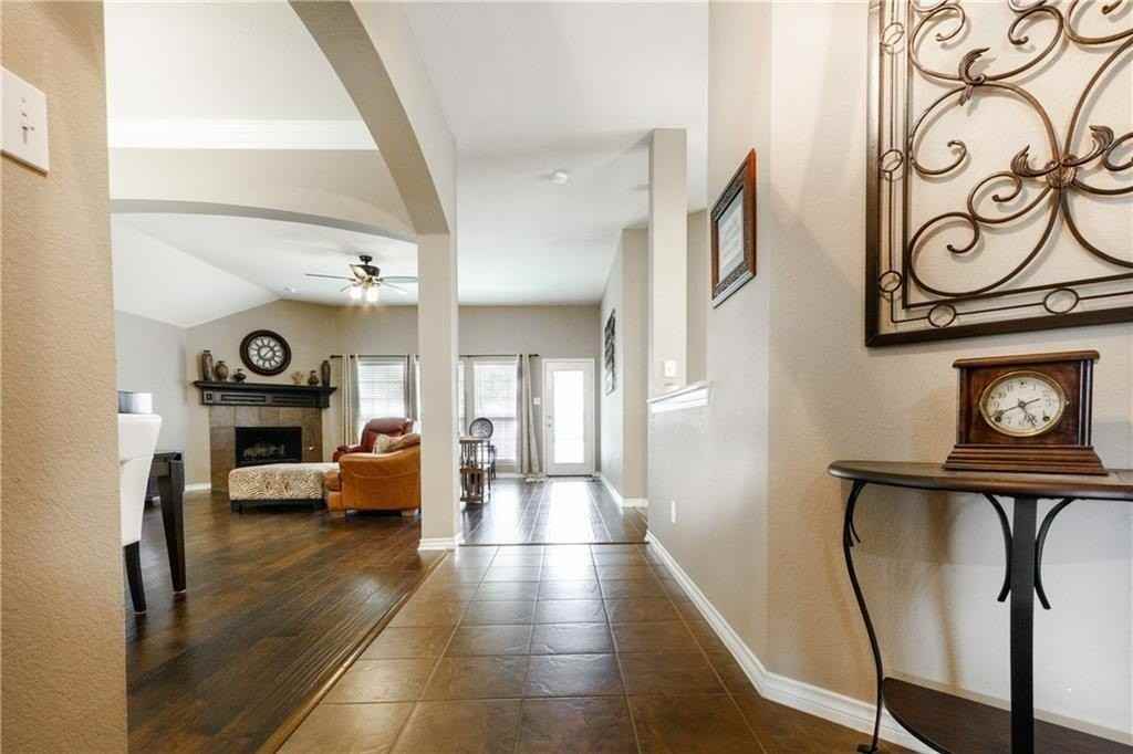 7813 Loma Alta Trl - Photo 5 of 30