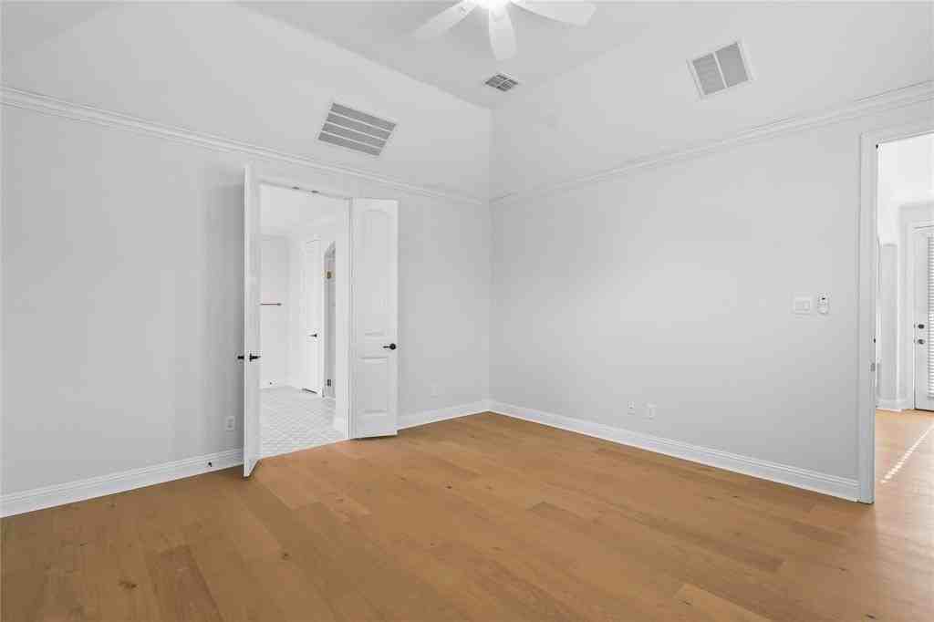 2749 Boulder Creek Street - Photo 6 of 36