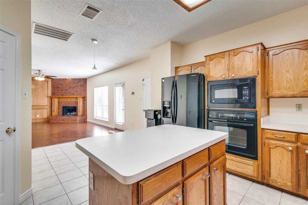 8305 Camden Ct - Photo 7 of 18