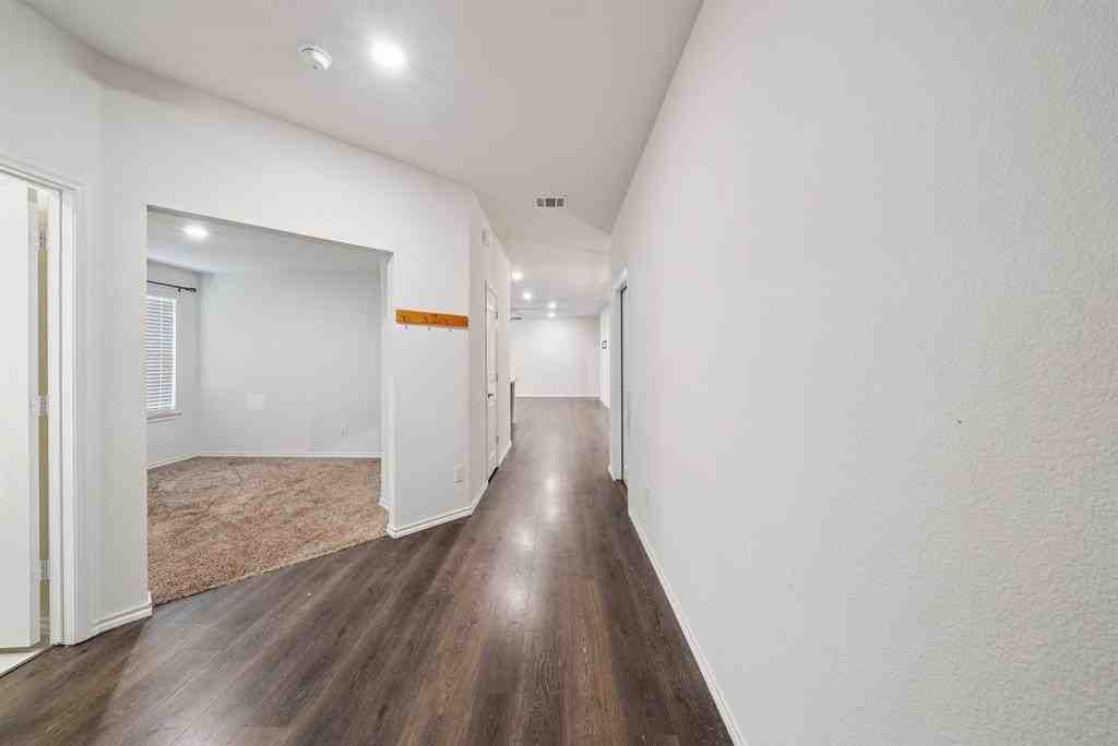 809 Farmstead Way - Photo 3 of 37