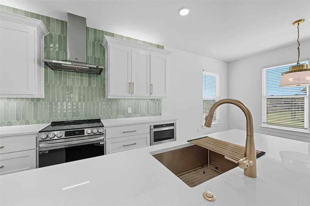 100 Cardinal Woods Ct - Photo 7 of 36