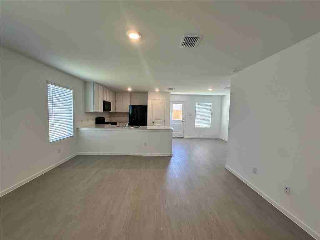 3800 Chambray Drive - Photo 3 of 15