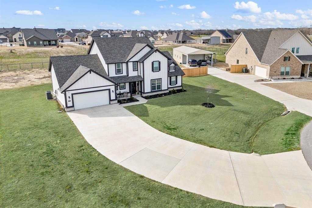 127 Clearwater Ct - Photo 3 of 38