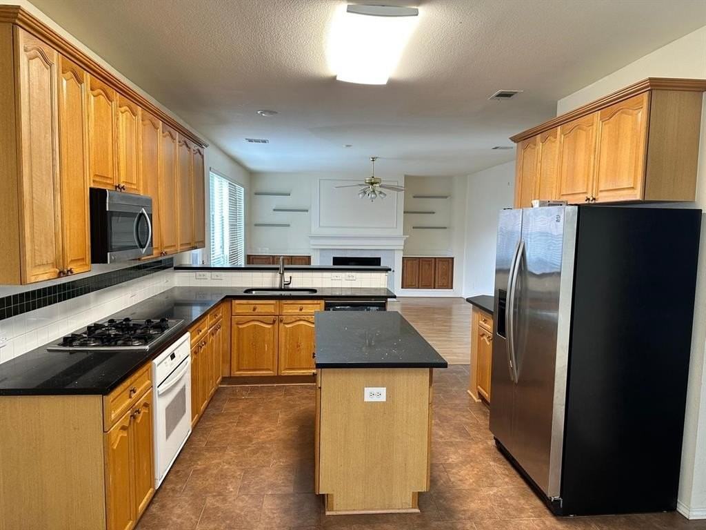 4341 Brinker Ct - Photo 6 of 21