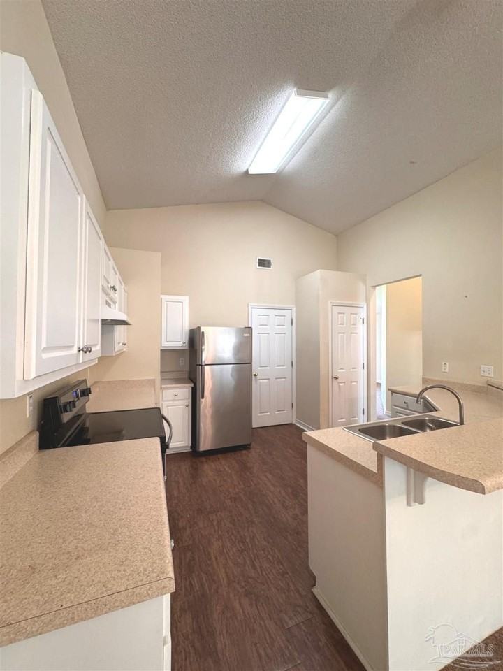 6360 Mers Ln - Photo 6 of 19