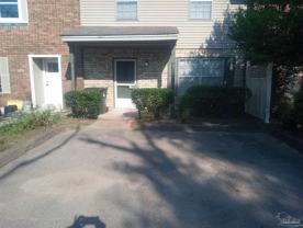 728 N Fairfield Dr - Photo 1 of 1