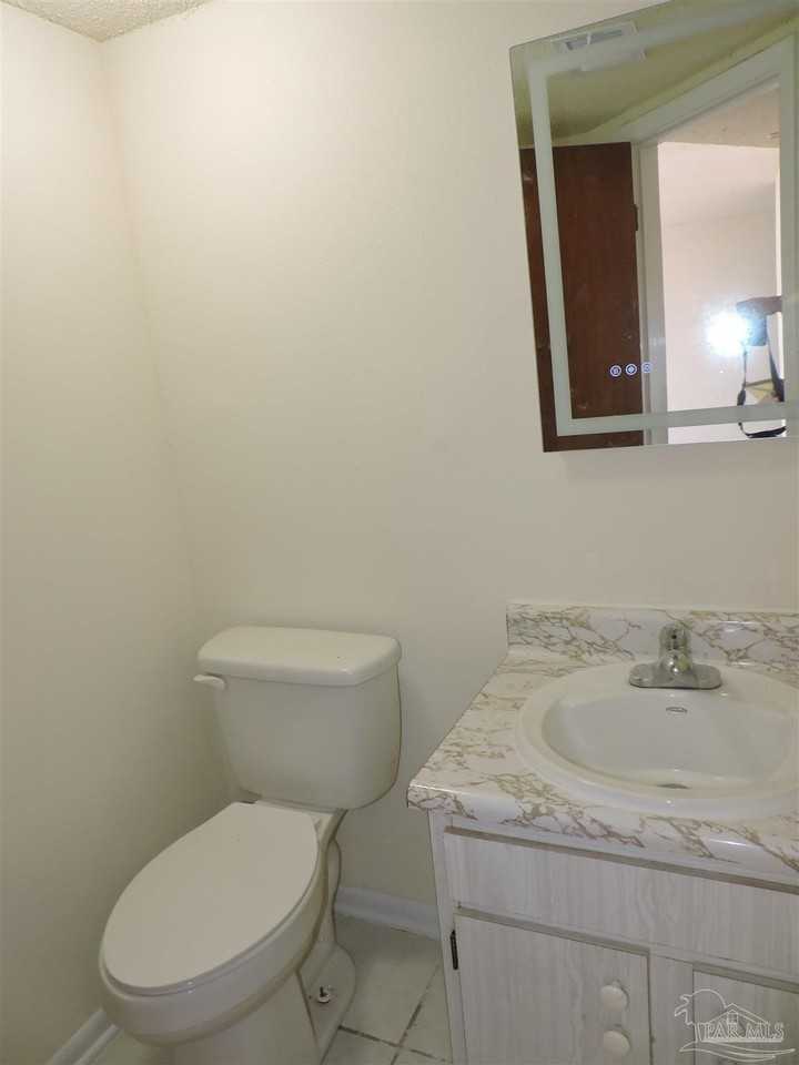 728 N Fairfield Dr - Photo 4 of 12