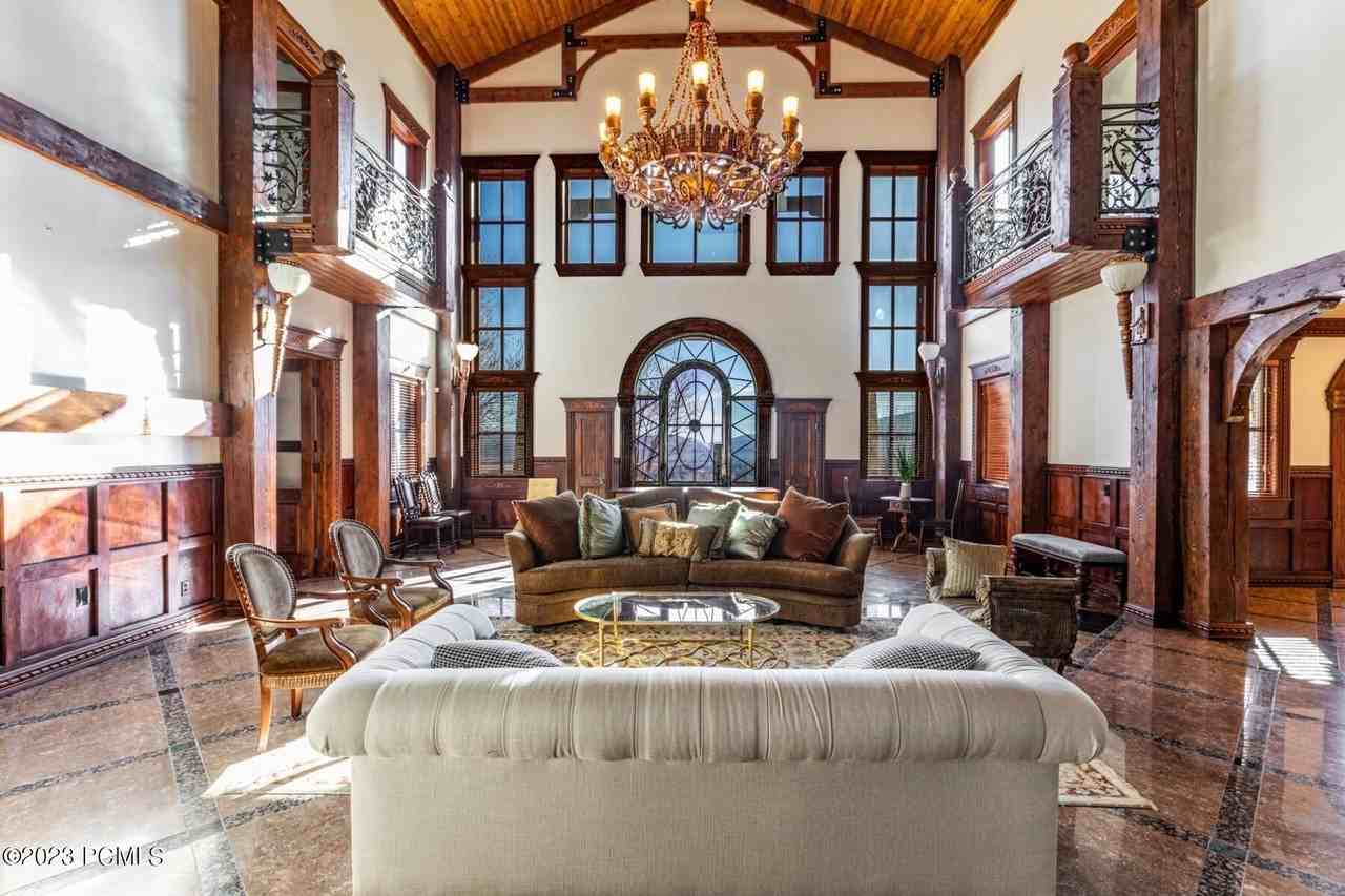 5320 Cove Hollow Ln - Photo 2 of 45