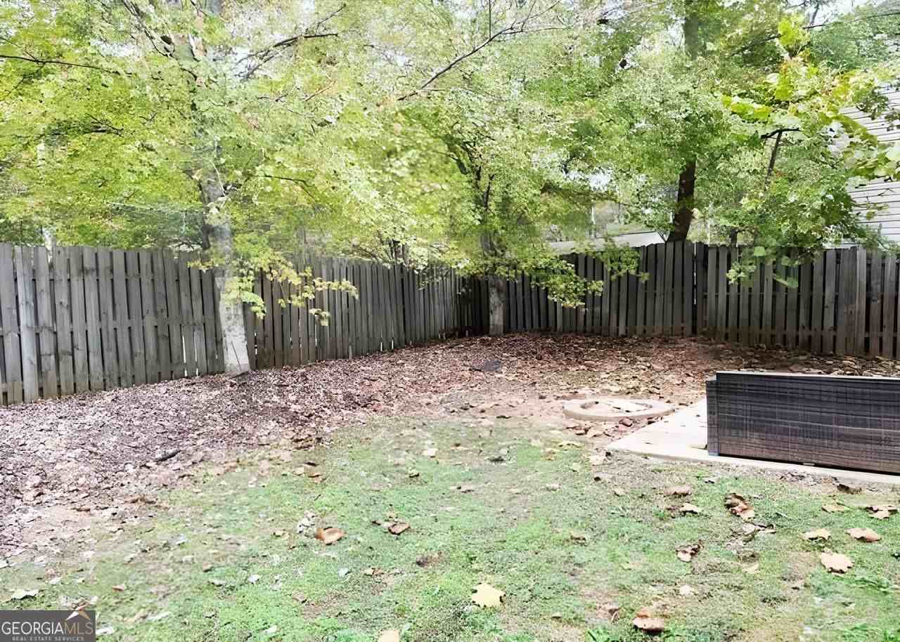 220 Wild Flower Ln - Photo 3 of 25