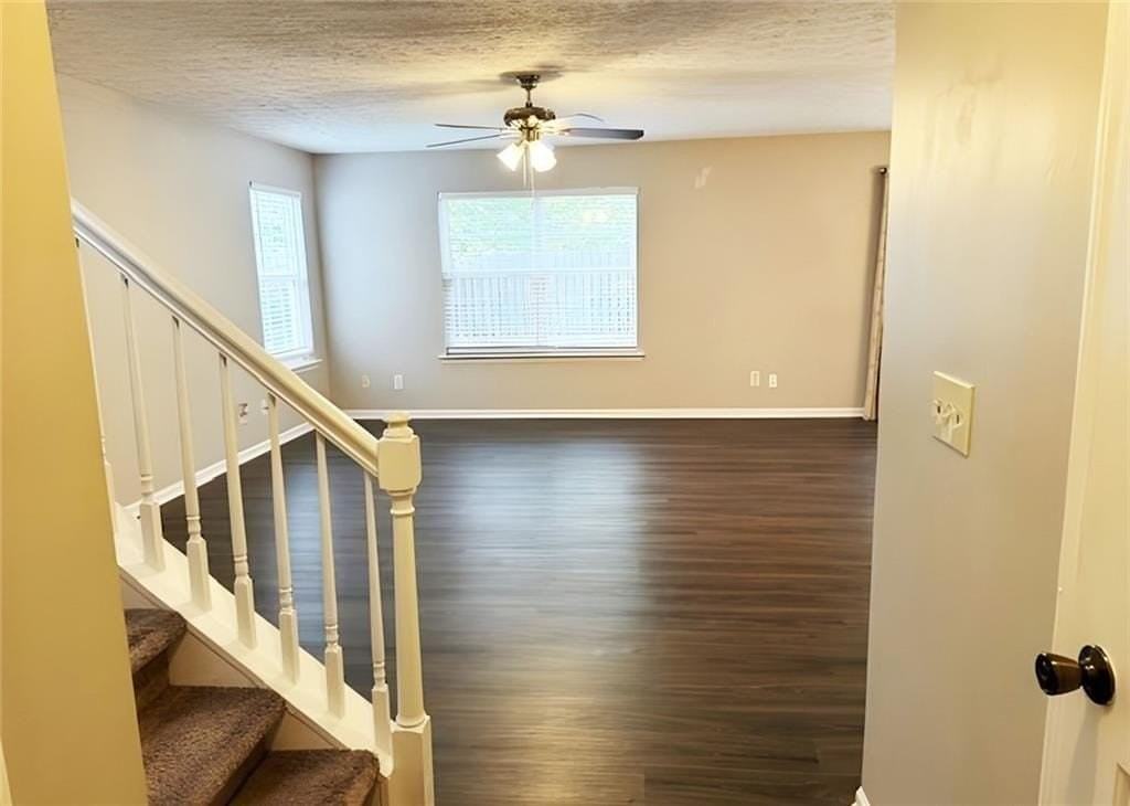 220 Wild Flower Ln - Photo 6 of 25