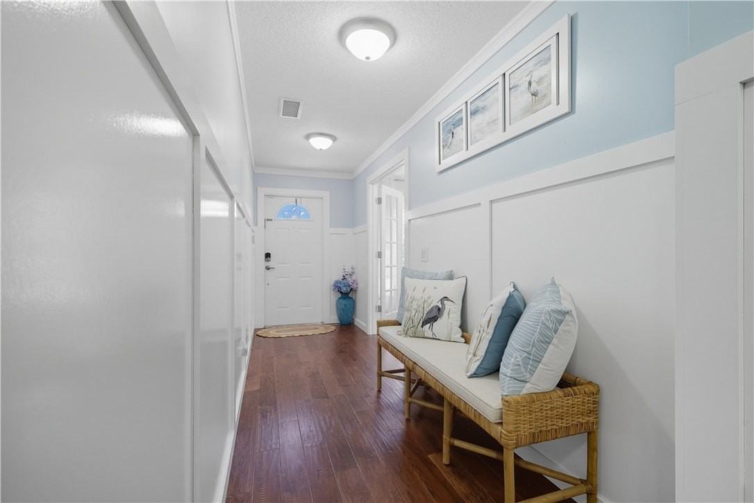 676 Royal Palm Pl - Photo 2 of 35