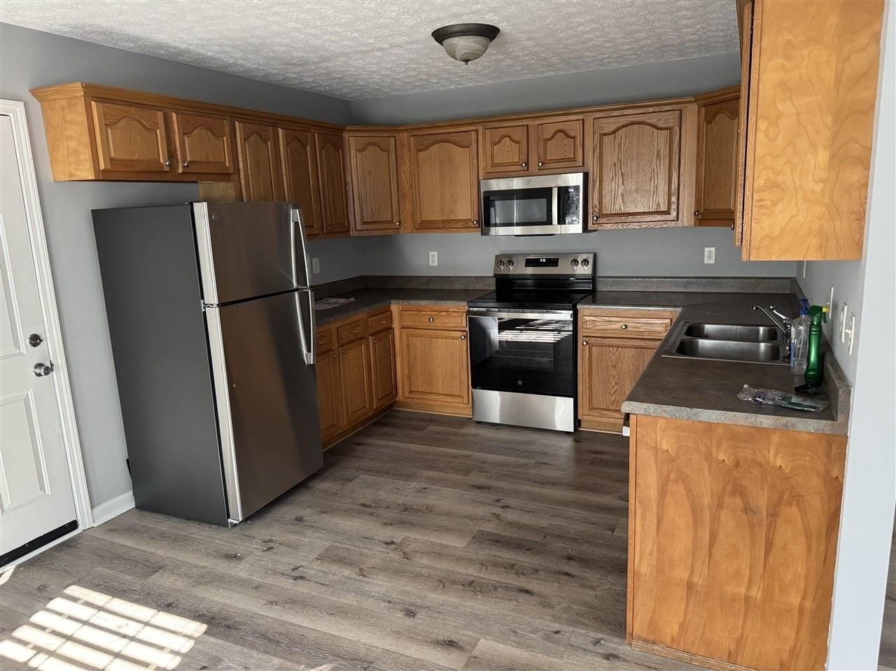 352 Paddle Wheel St - Photo 4 of 12