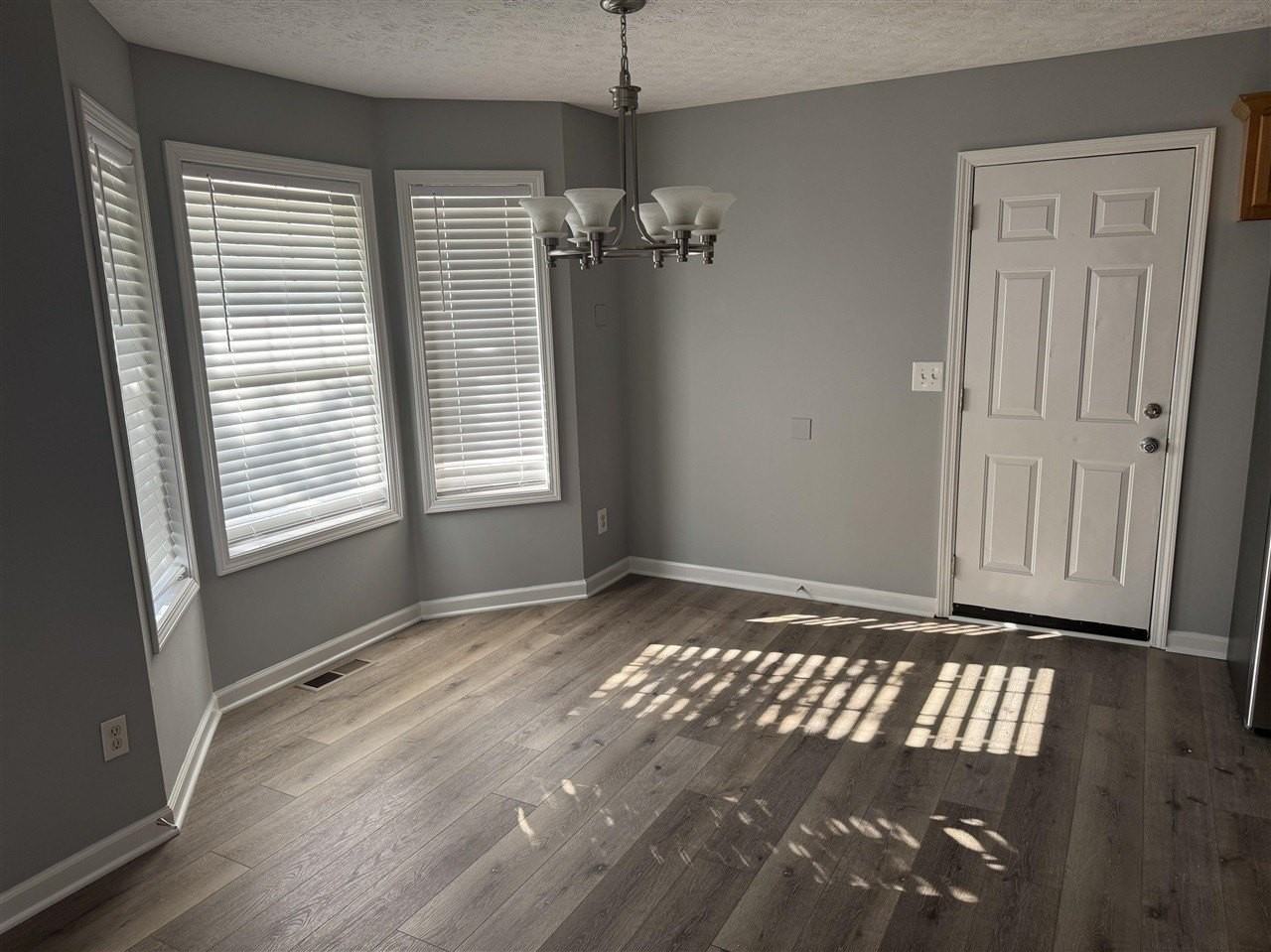 352 Paddle Wheel St - Photo 5 of 12