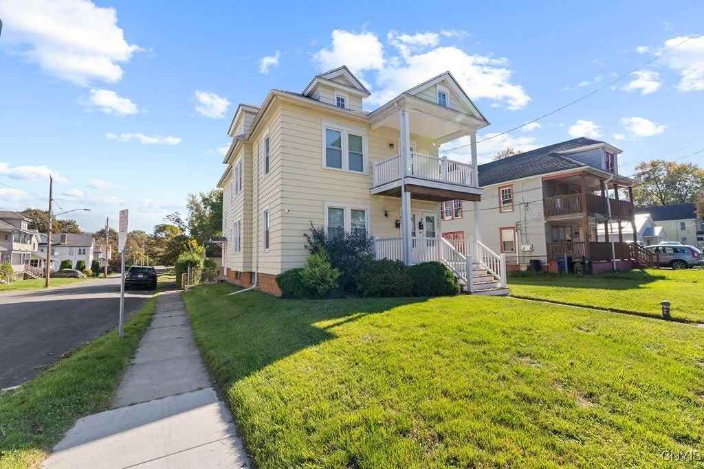 401 Valley Drive - Photo 2 of 26