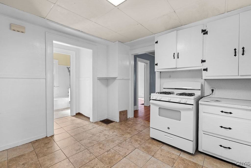 401 Valley Drive - Photo 6 of 26