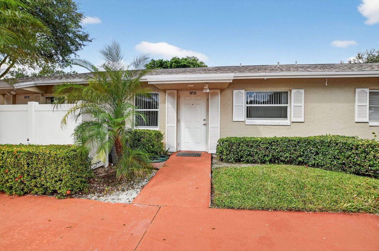 18715 Candlewick Drive - Photo 3 of 50