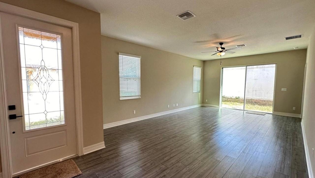 1724 Party Pl - Photo 3 of 12