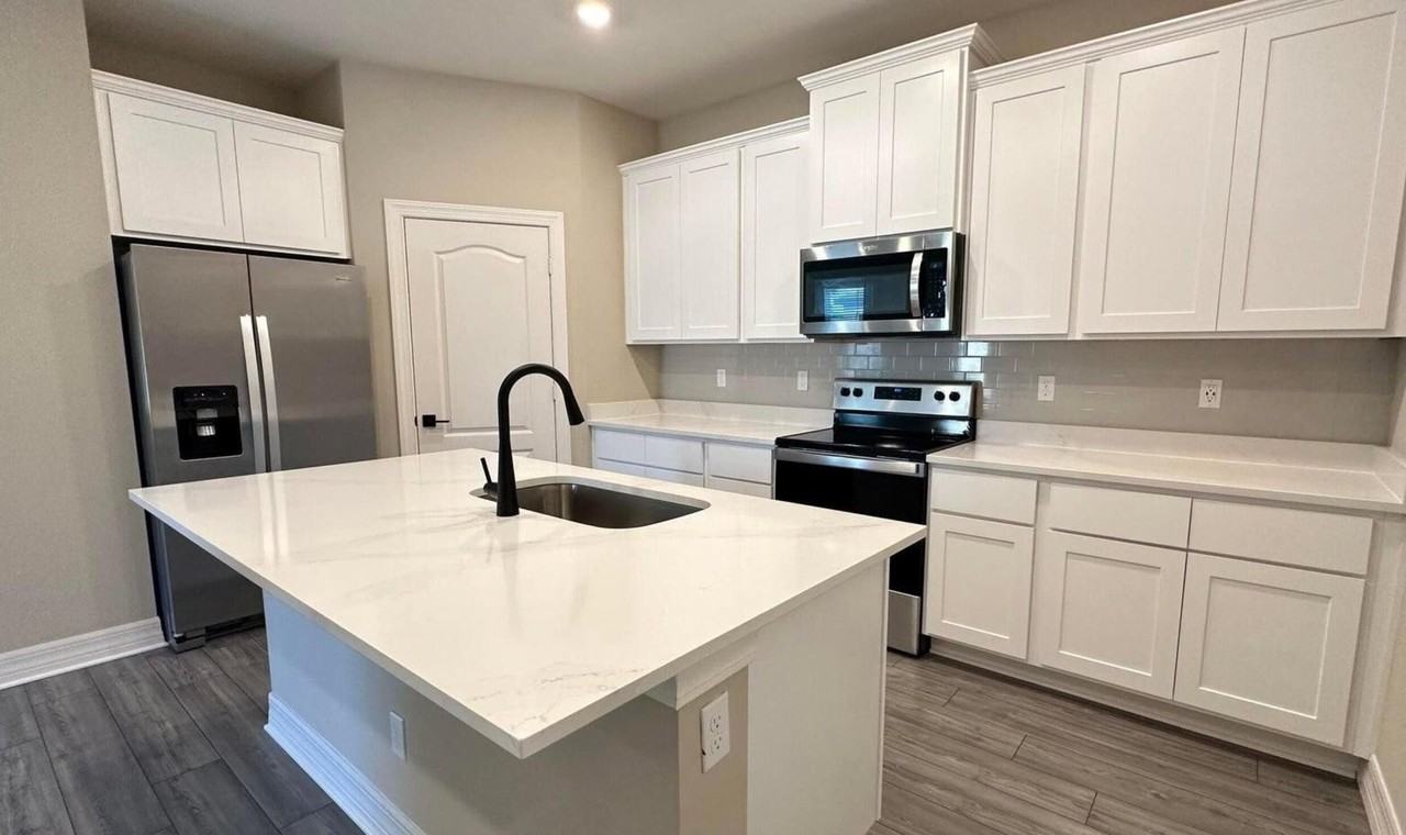 1724 Party Pl - Photo 5 of 12