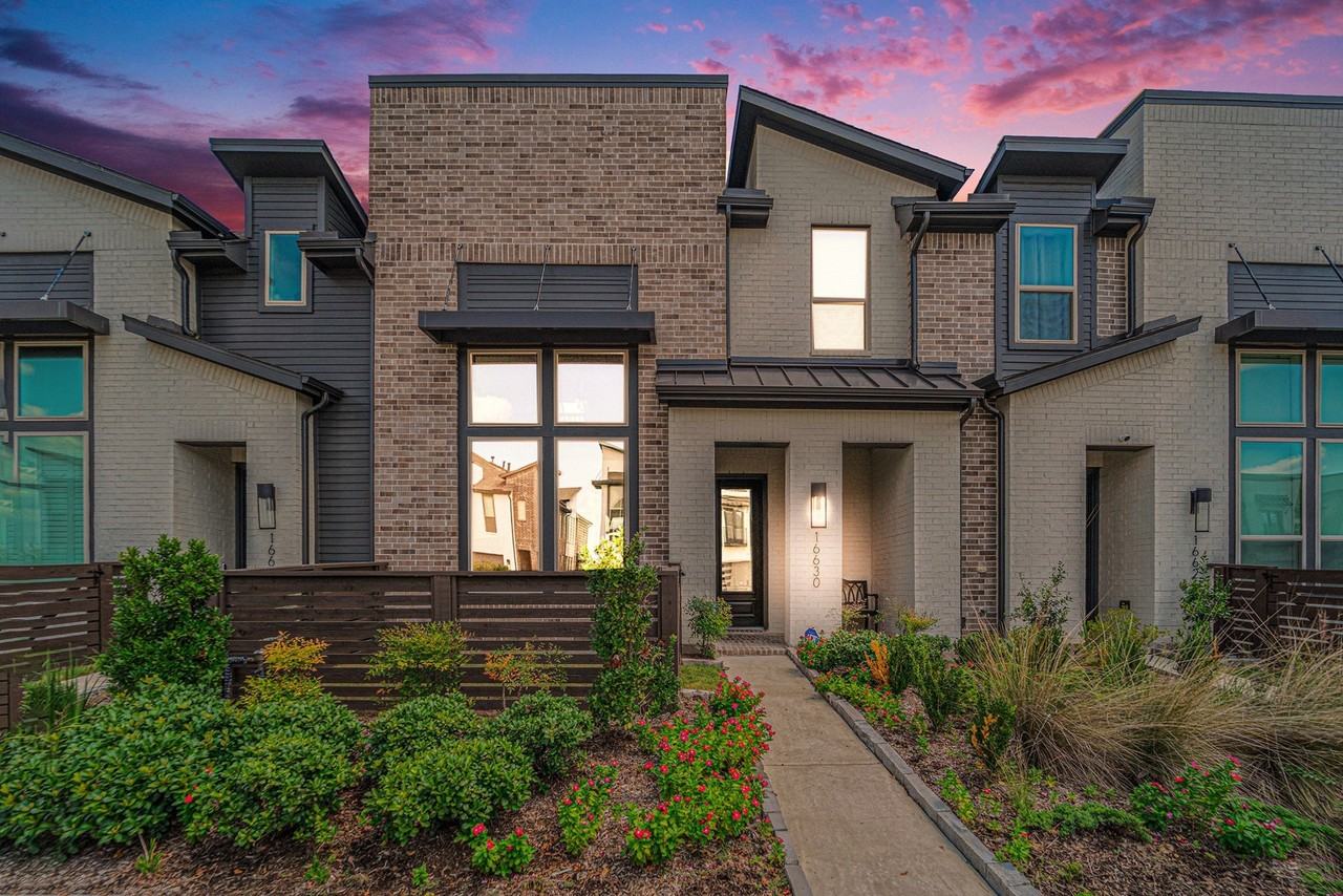 16630 Lake Austin St - Photo 2 of 49