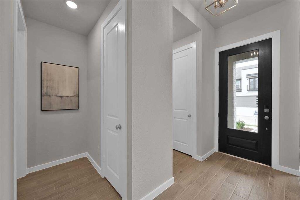 16630 Lake Austin St - Photo 6 of 49