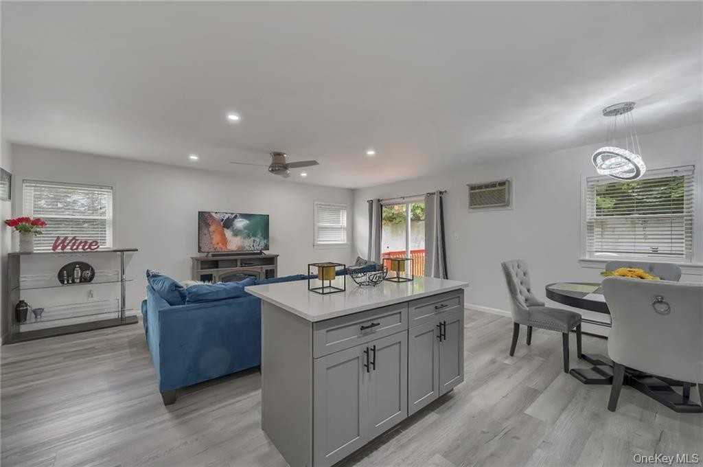 16 Fitzgerald Ct - Photo 2 of 18