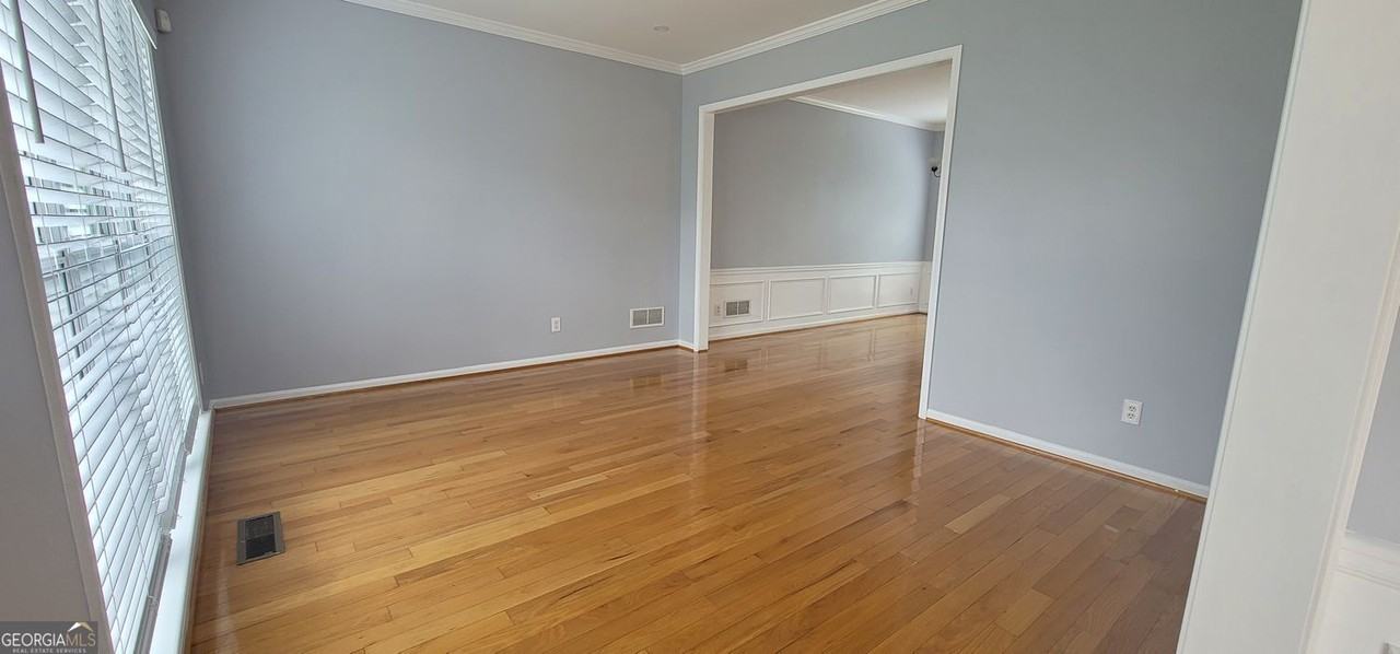 165 Ascalon Ct - Photo 4 of 30