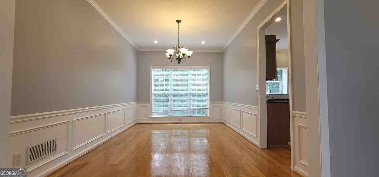 165 Ascalon Ct - Photo 5 of 30