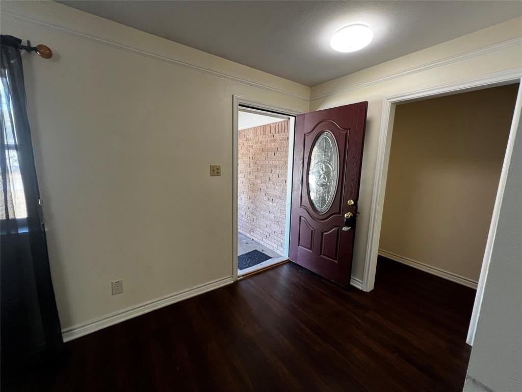 605 West Patricia Road - Photo 5 of 38