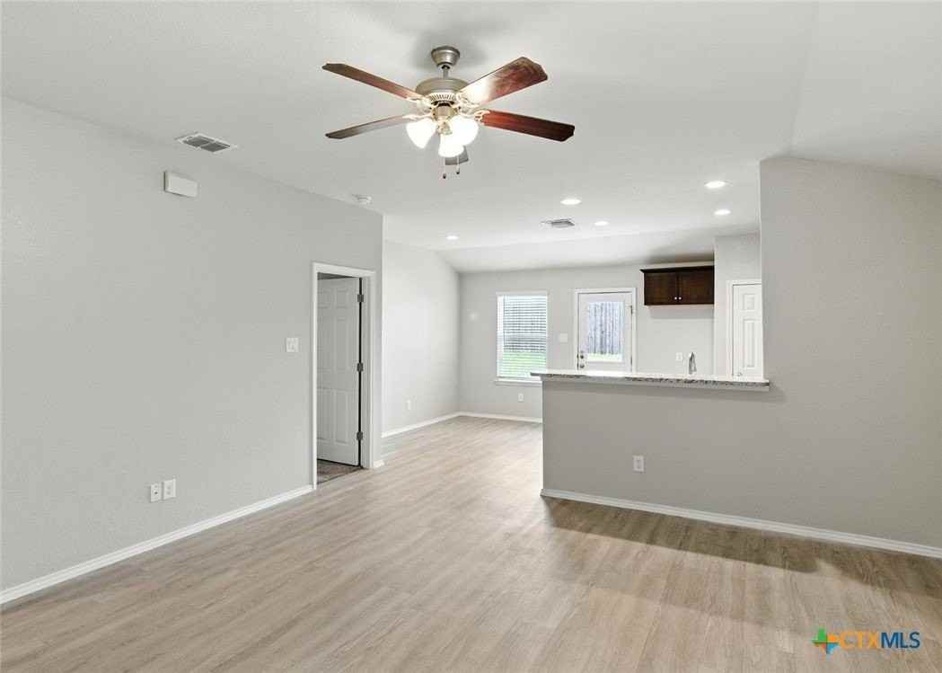 737 Peak Pl - Photo 6 of 24