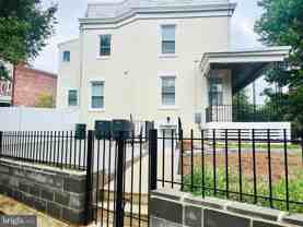 1319 C St Ne Unit B #B - Photo 1 of 1