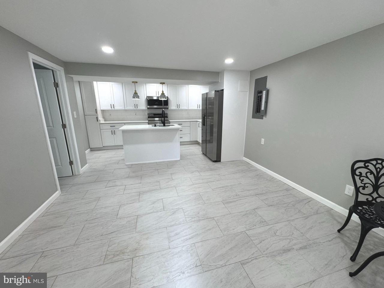 1319 C St Ne Unit B #B - Photo 2 of 14