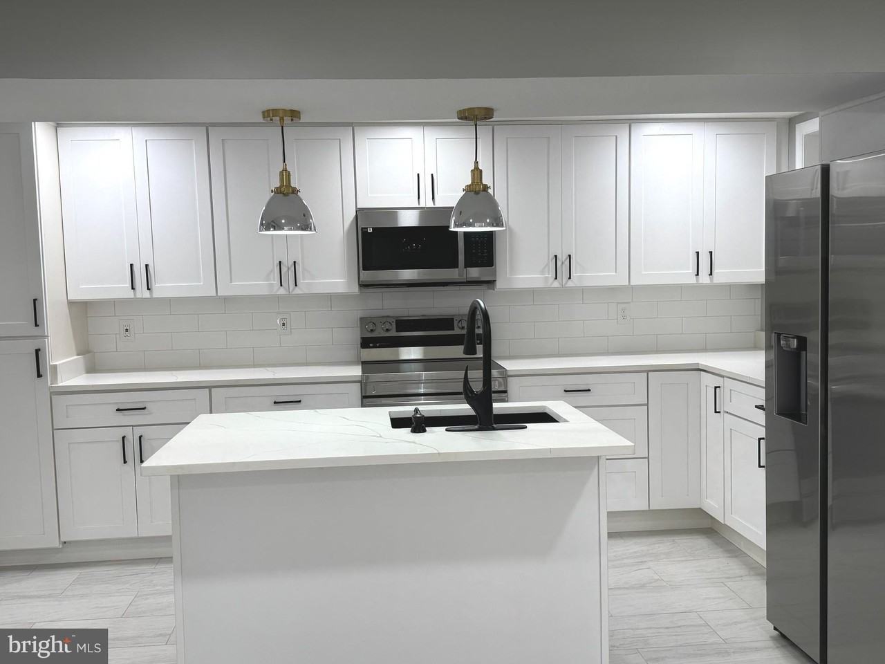 1319 C St Ne Unit B #B - Photo 4 of 14