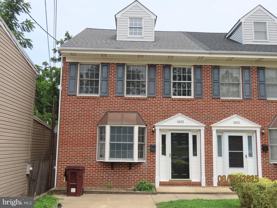 1805 W 10th St - Photo 1 of 1