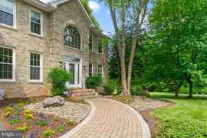 featured image of 1800 Greer Ct