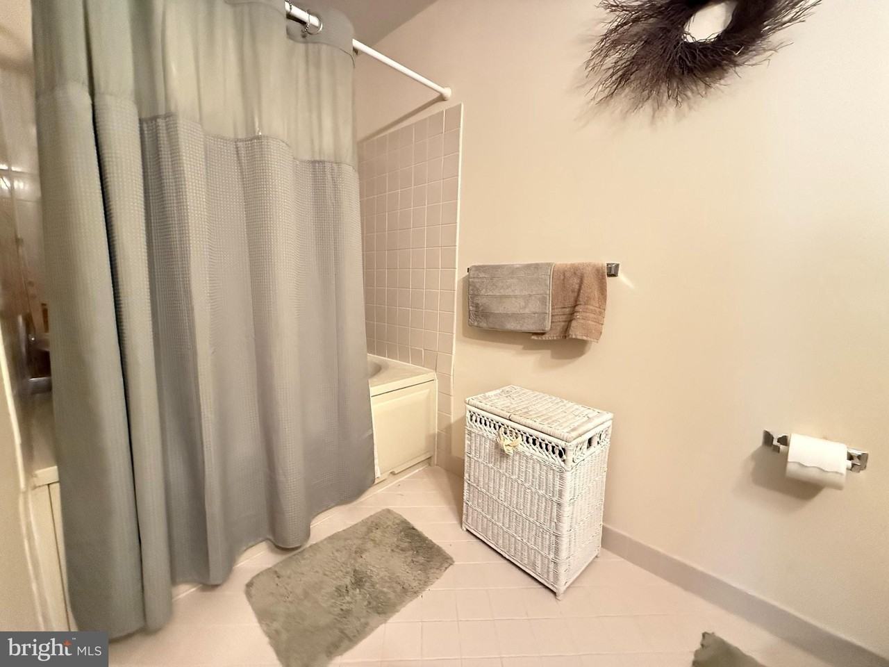 3403 Waltham Ct - Photo 6 of 9