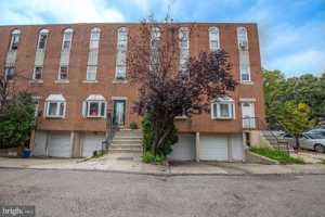 featured image of 2822 Ogden St Unit B #B