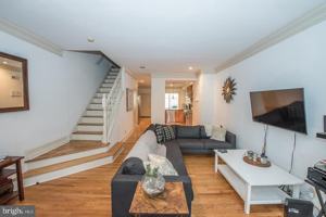 featured image of 2822 Ogden St Unit B #B
