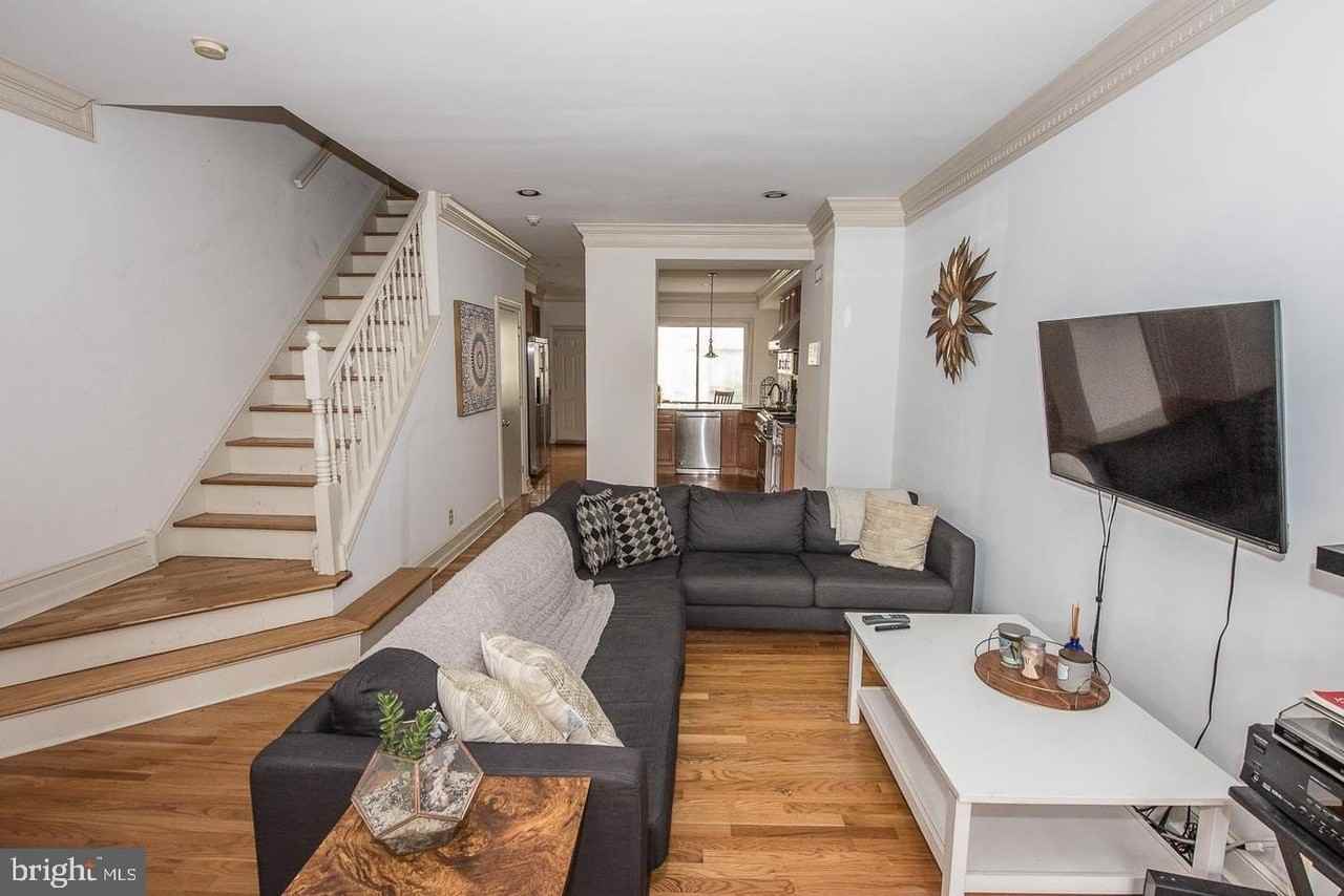 2822 Ogden St Unit B #B - Photo 5 of 17