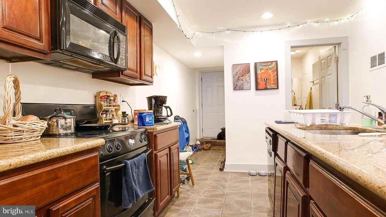 1902 N 17th St Apt 1 #1 - Photo 7 of 13