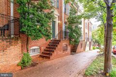 1323 N Barton St - Photo 1 of 1