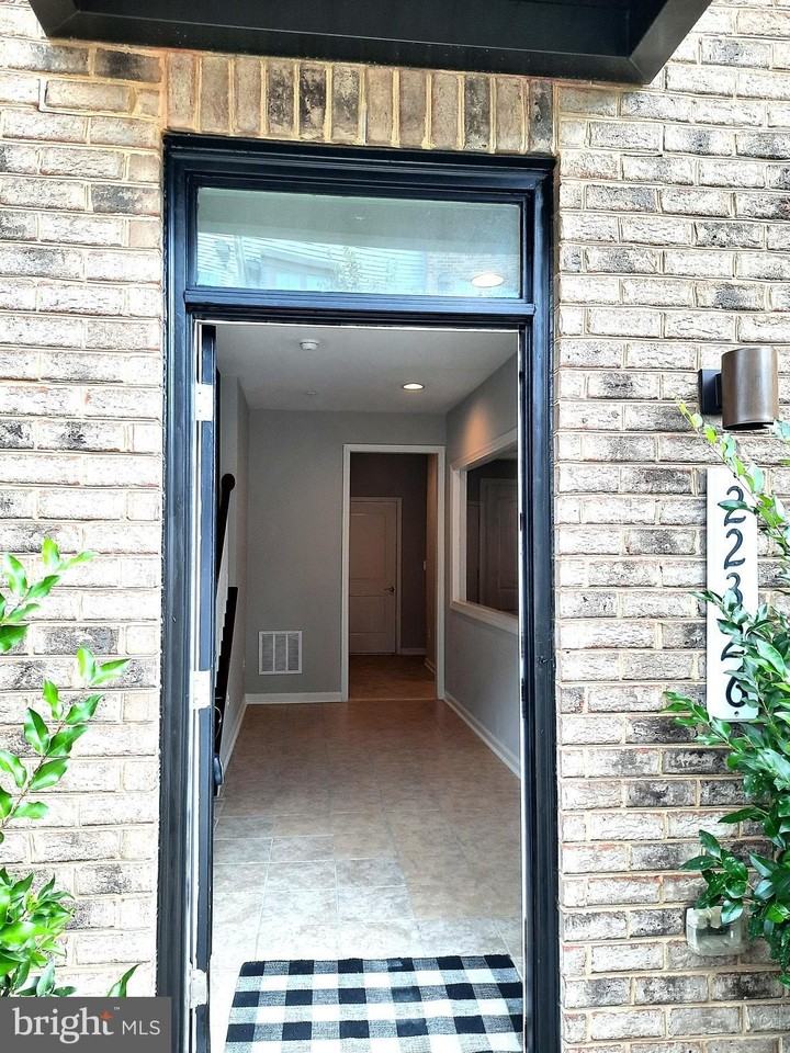 22326 Tess Terrace - Photo 3 of 41