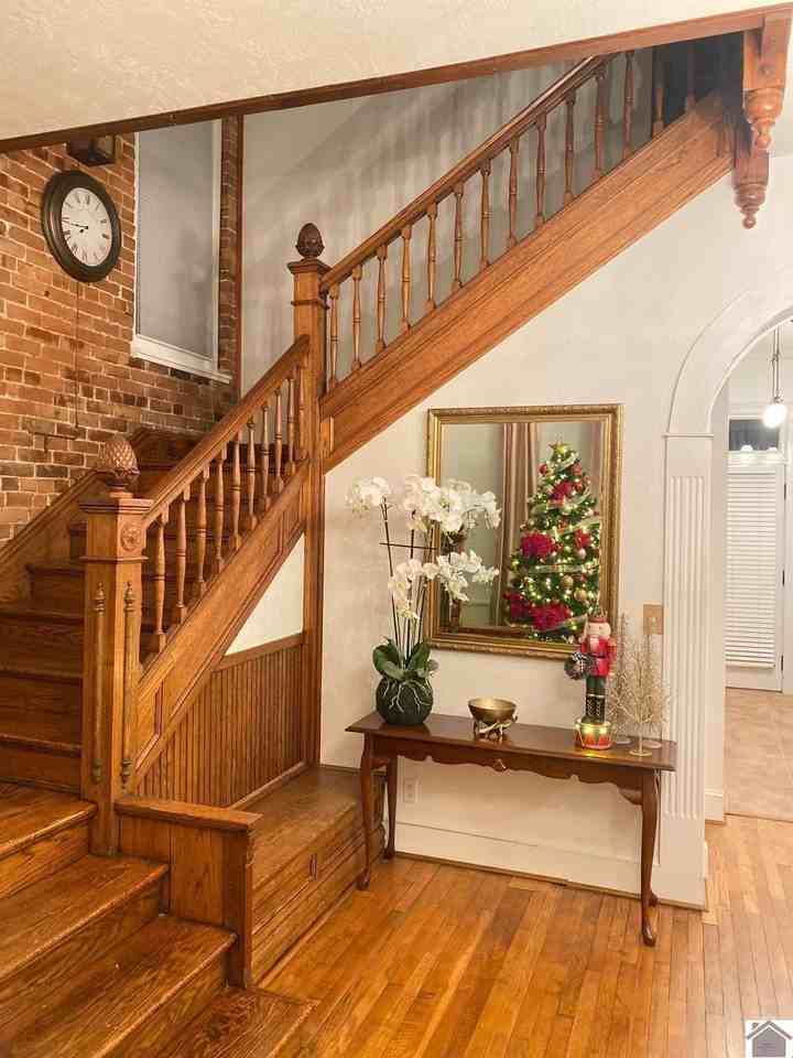 520 Madison St - Photo 3 of 36