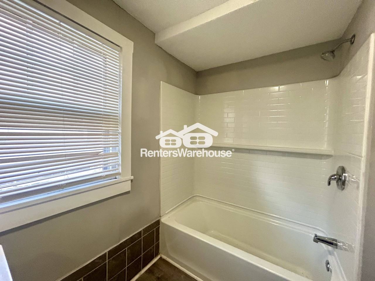 2846 Myrtle Avenue - Photo 2 of 15