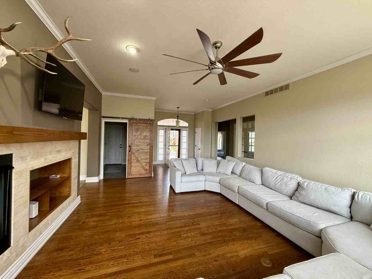 7147 Cerney Cir - Photo 3 of 40