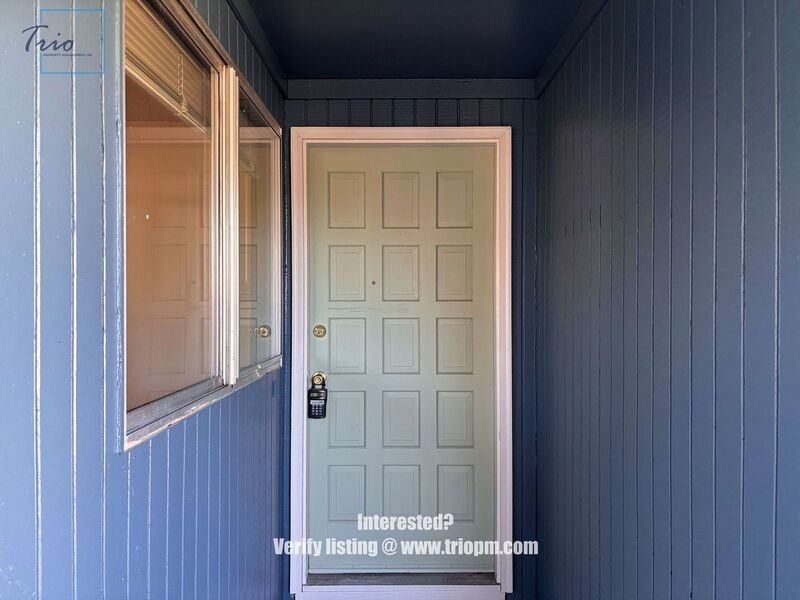 414 49th Loop - Photo 3 of 18