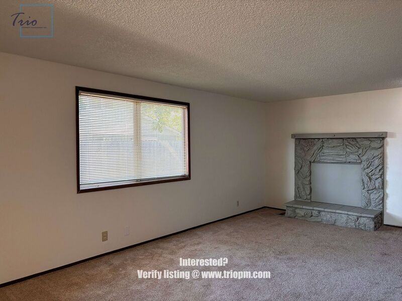 414 49th Loop - Photo 4 of 18