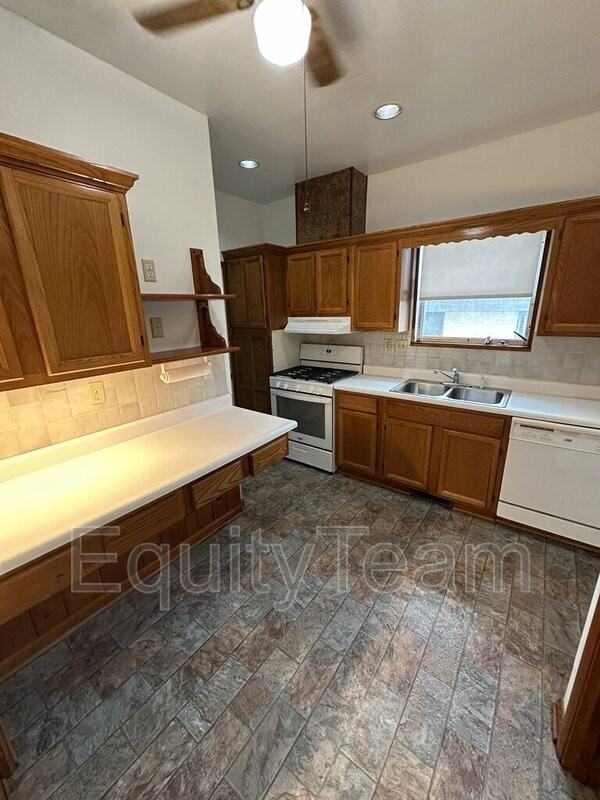 3514 Brotherton Rd - Photo 6 of 15